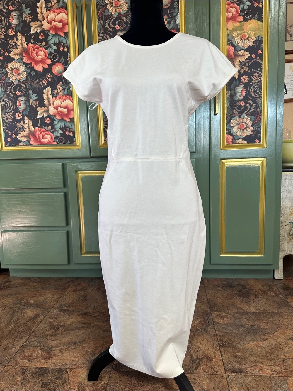 ALI & JAY White Cap-Sleeve Midi Dress